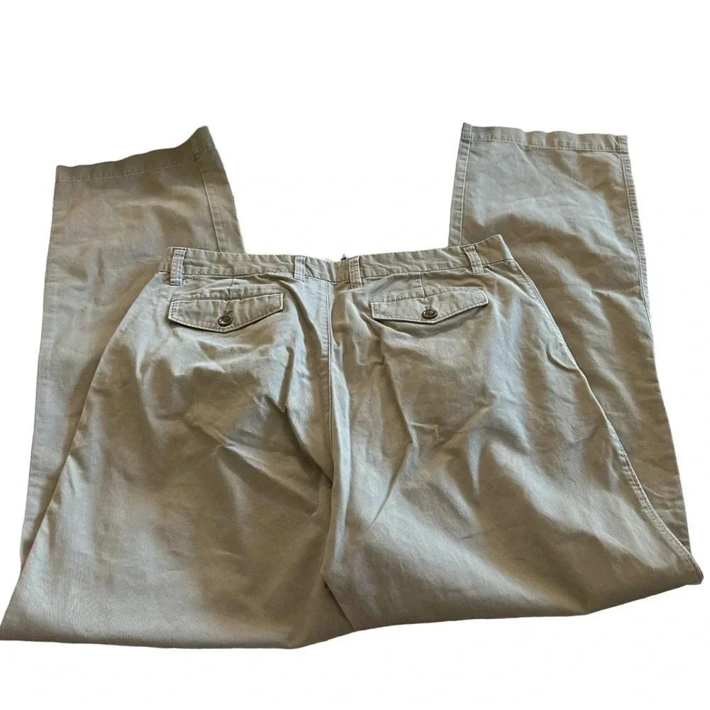 Banana Republic men's size 34 x 34 khaki pants, inseam 33